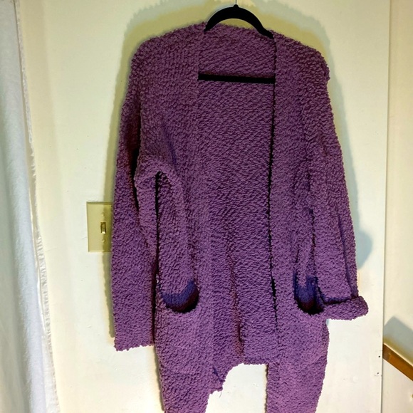 Sweaters - Cozy Purple Women's Sweater size large with pockets